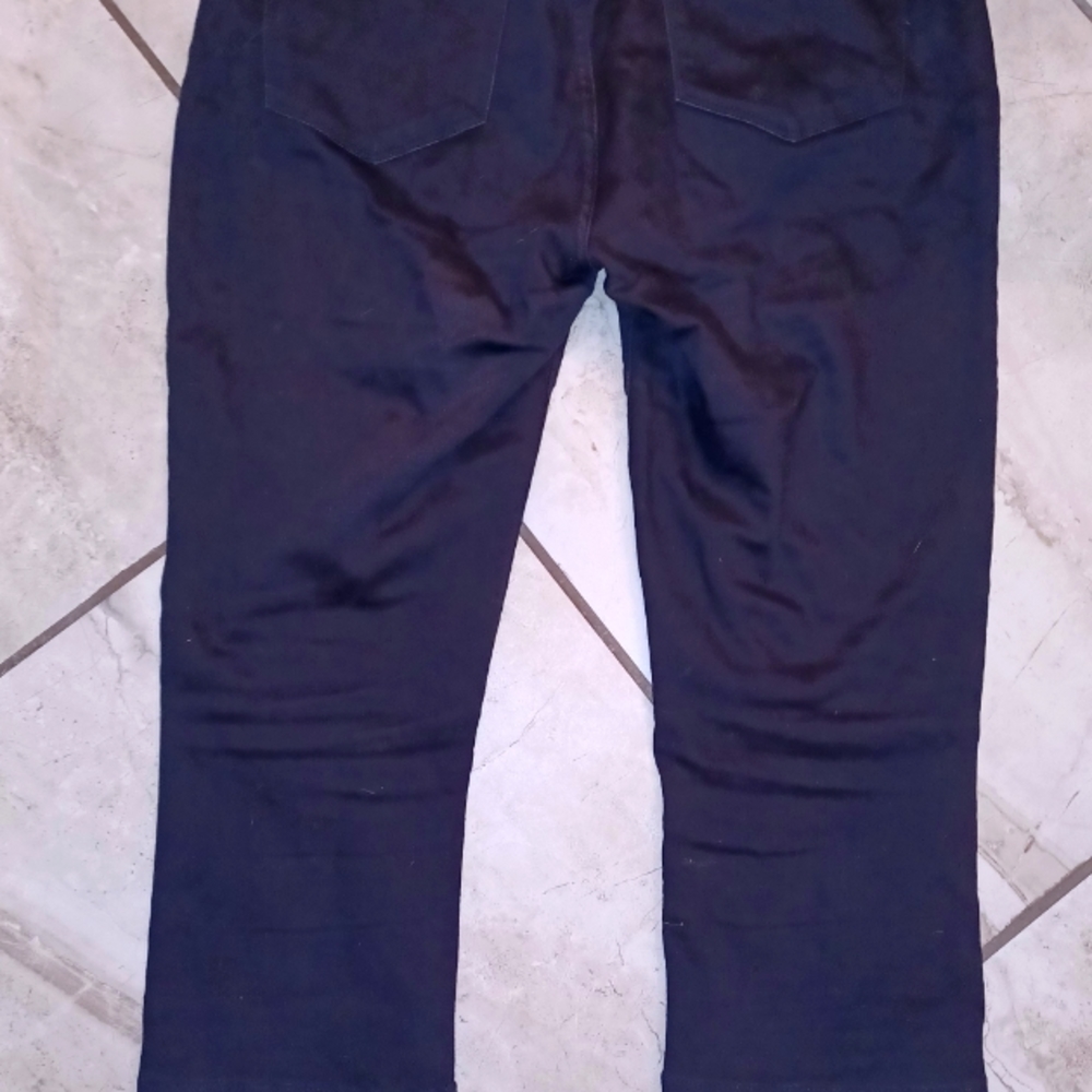 Judy Blue size 9/29 skinny fit capris.